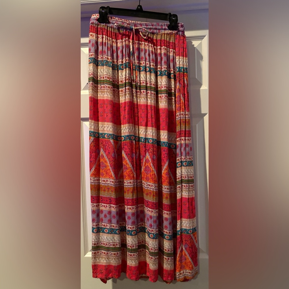 Signature Studio Vibrant Maxi Skirt